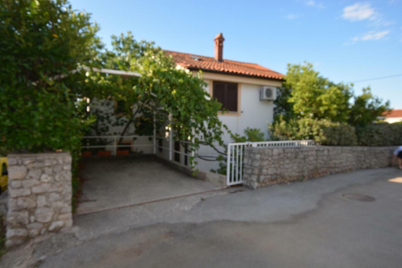 Ksenija Apartment Kornić Exterior foto